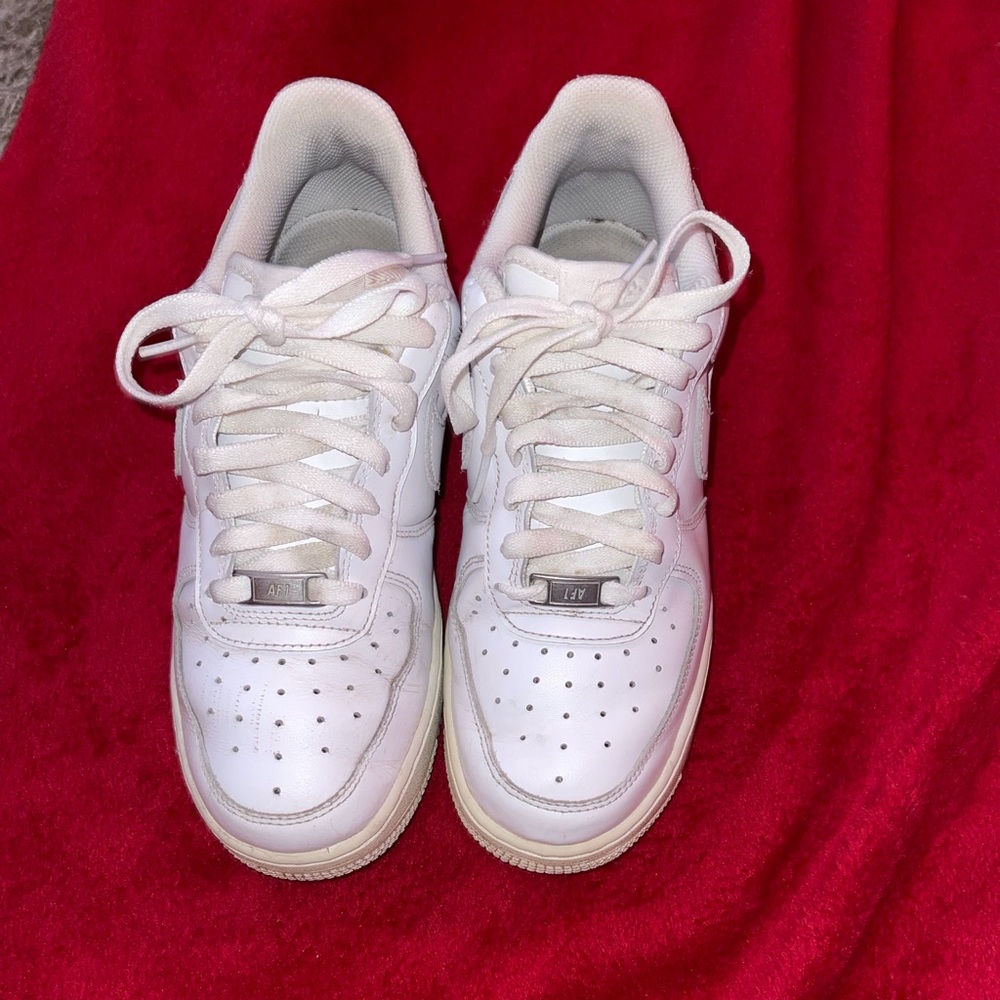 white nike air force 1